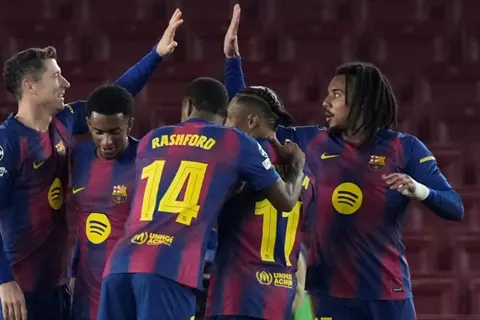 إصابة كريستنسن تغير خطة برشلونة في الميركاتو الشتوي